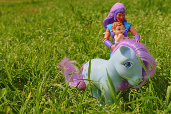 Look, a Pony