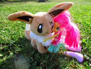 Eevee Shy